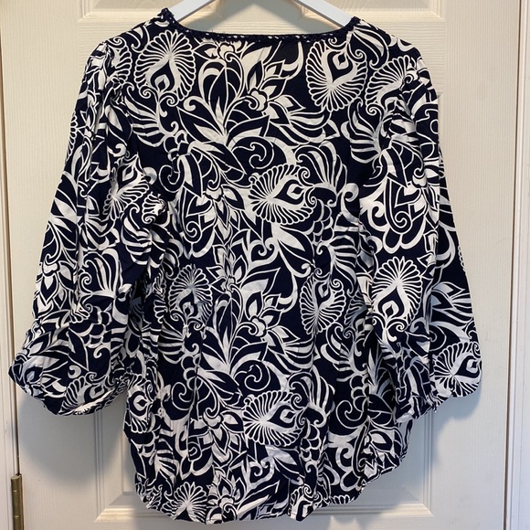 Crown & Ivy Printed Rayon Blouse EUC - Picture 2 of 5